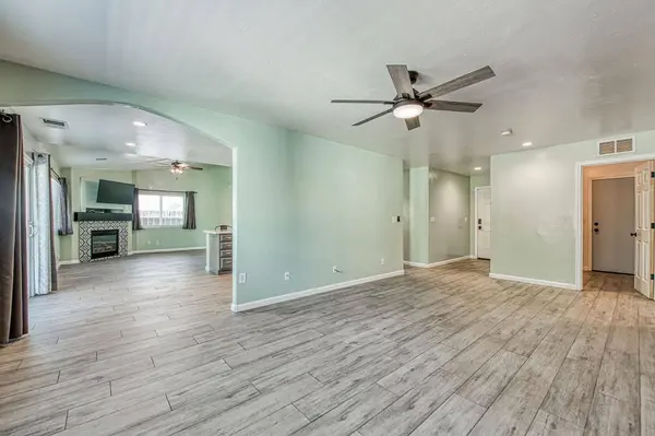 3673 N Denali AVE, Fresno, CA 93727