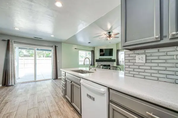 3673 N Denali AVE, Fresno, CA 93727