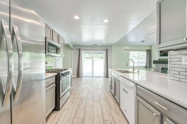 3673 N Denali AVE, Fresno, CA 93727