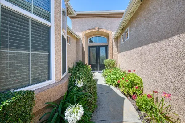 8405 N Paula, Fresno, CA 93720