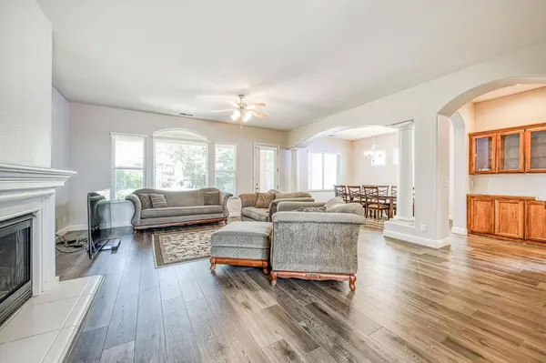 8405 N Paula, Fresno, CA 93720