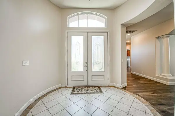 8405 N Paula, Fresno, CA 93720