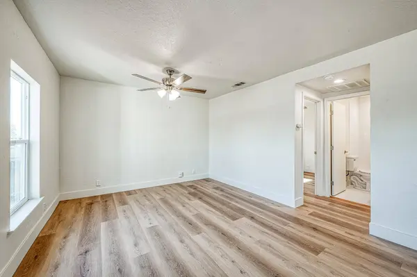 1651 5th ST, Clovis, CA 93611