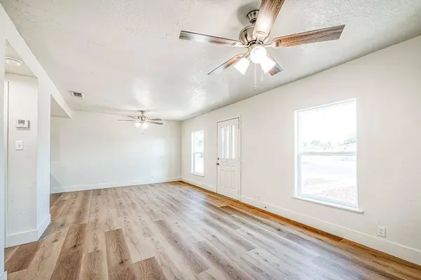 1651 5th ST, Clovis, CA 93611