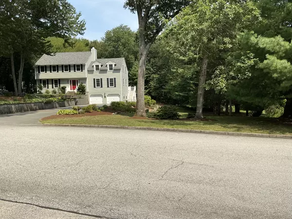 East Greenwich, RI 02818-1552,15 Ezekiel Carre Rd