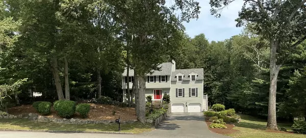 East Greenwich, RI 02818-1552,15 Ezekiel Carre Rd