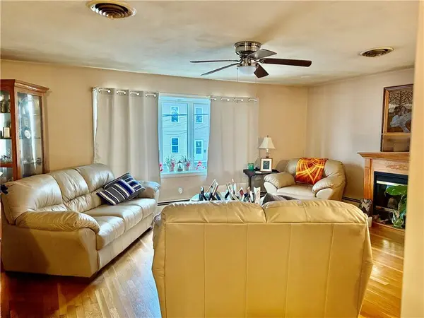 139 Suffolk AVE, Pawtucket, RI 0261