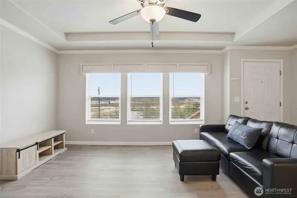 5452 Meeker DR, Kalama, WA 98685