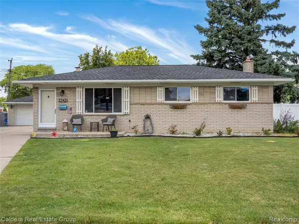 27431 Pleasant Drive, Warren, MI 48088