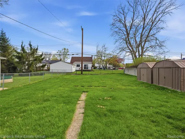 22200 Avon ST, Stclairshorescity_macomb, MI 48082