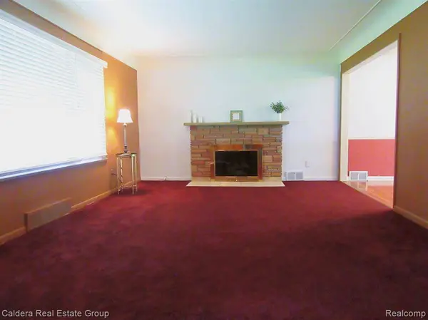 31531 ELODIE Drive, Fraser, MI 48026