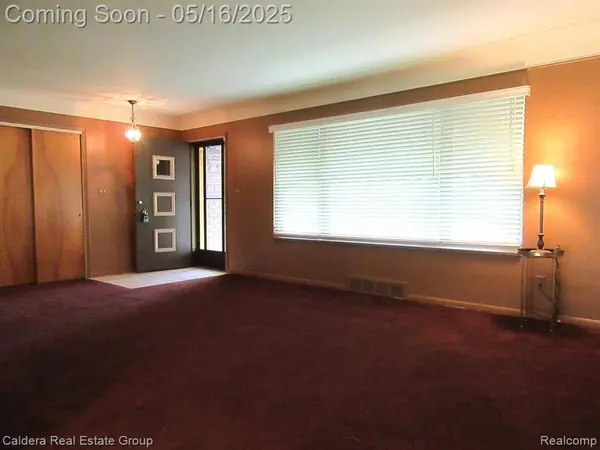 31531 ELODIE Drive, Fraser, MI 48026