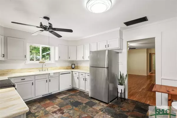 2020 Cokesbury DR, Savannah, GA 31406