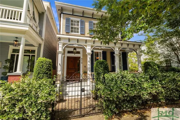 214 E Park AVE, Savannah, GA 31401