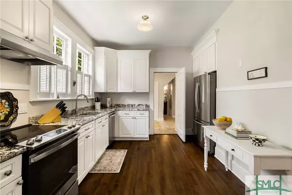 138 E 50th ST, Savannah, GA 31405