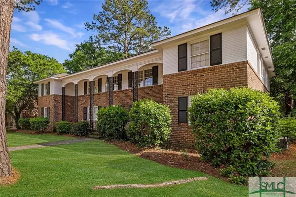 21 Berkley PL, Savannah, GA 31405