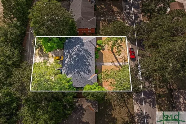 21 Berkley PL, Savannah, GA 31405