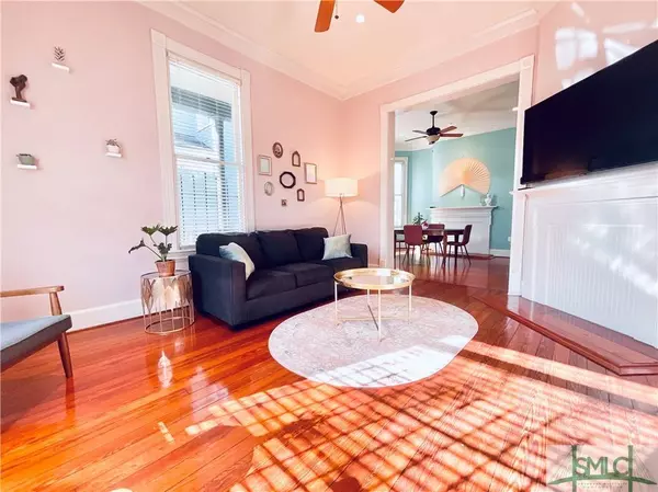 2203 Barnard ST, Savannah, GA 31401