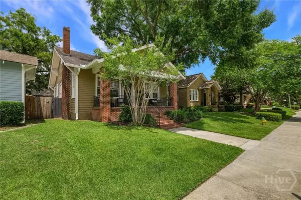 316 E 51st ST, Savannah, GA 31405