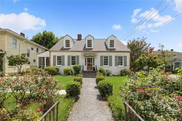 501 E 41st ST, Savannah, GA 31401