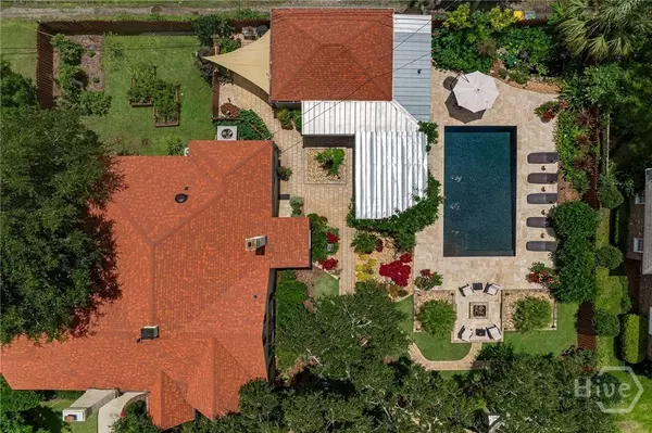 337 E 52nd ST, Savannah, GA 31405