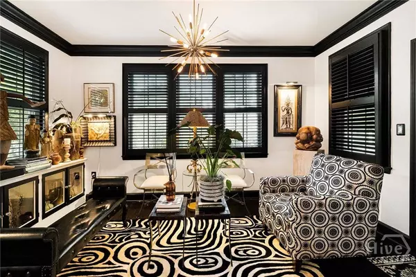 337 E 52nd ST, Savannah, GA 31405