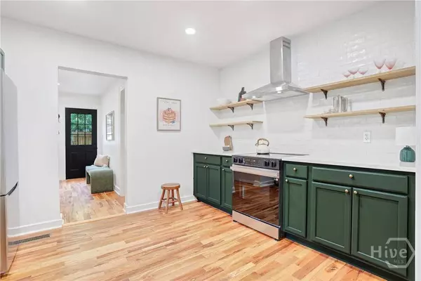 106 W 52nd ST, Savannah, GA 31405