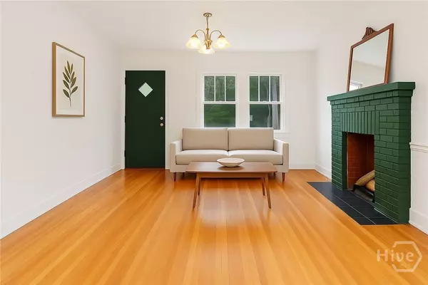 106 W 52nd ST, Savannah, GA 31405