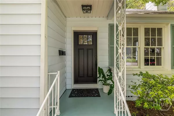 409 E 61st ST, Savannah, GA 31405