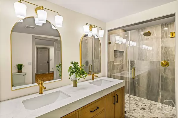 409 E 61st ST, Savannah, GA 31405