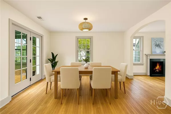 409 E 61st ST, Savannah, GA 31405