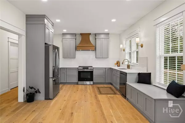 1223 E 38th ST, Savannah, GA 31404