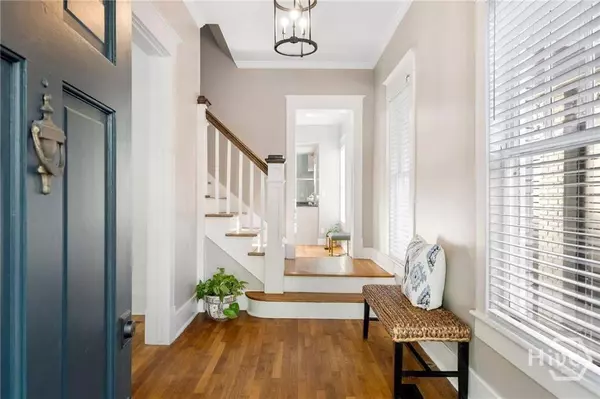 421 E 44th ST, Savannah, GA 31405