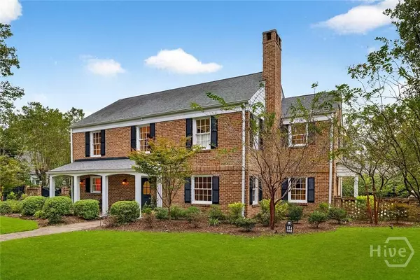 1 E 51st ST, Savannah, GA 31405