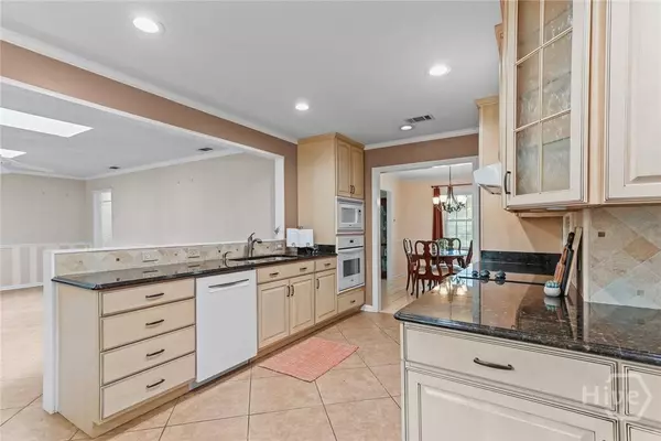 17 N Cromwell RD, Savannah, GA 31410