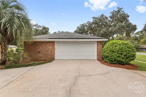 17 N Cromwell RD, Savannah, GA 31410