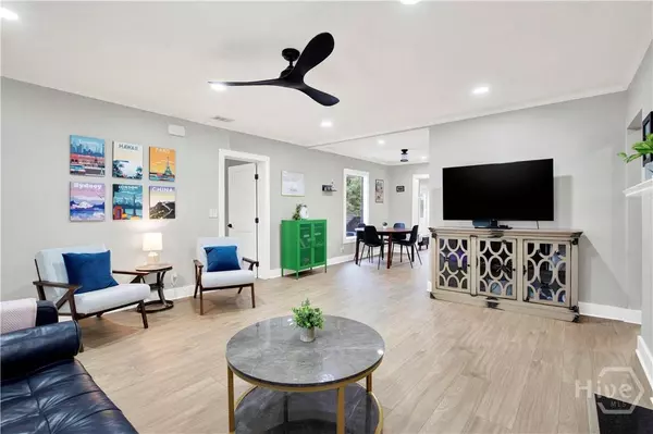 406 E 57th ST, Savannah, GA 31405