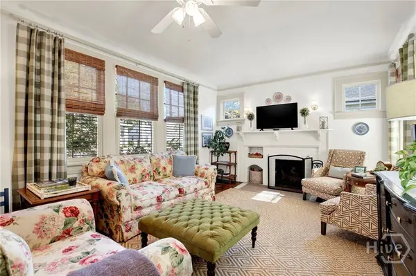 301 E 56th ST, Savannah, GA 31405