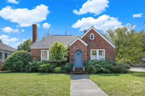 301 E 56th ST, Savannah, GA 31405