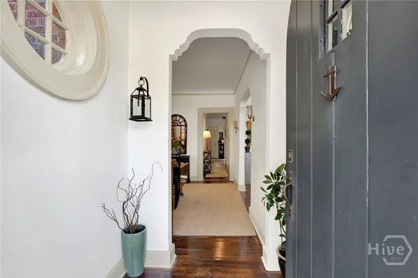 301 E 56th ST, Savannah, GA 31405