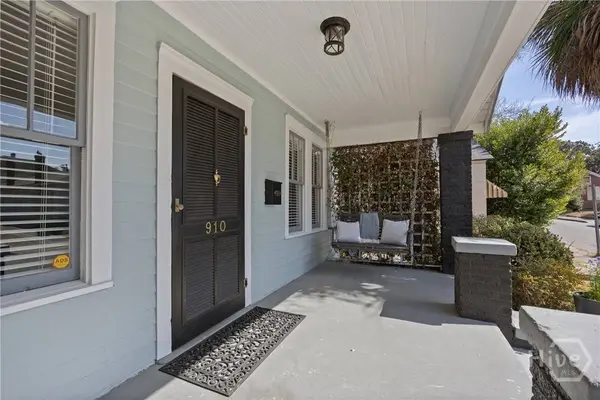 910 E 41st Street, Savannah, GA 31401