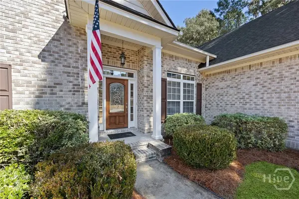 99 Mcgregor CIR, Richmond Hill, GA 31324