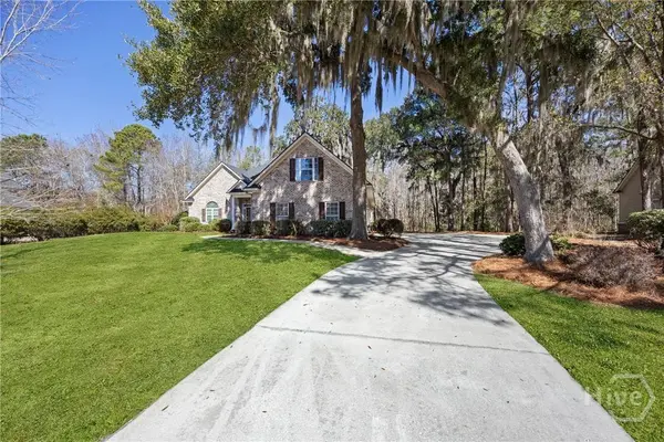 99 Mcgregor CIR, Richmond Hill, GA 31324