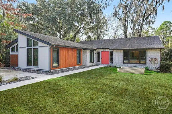 255 Kensington DR, Savannah, GA 31405