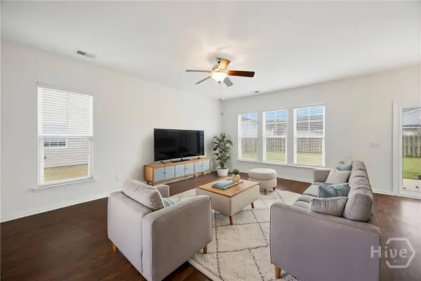 203 Lakepointe DR, Pooler, GA 31322