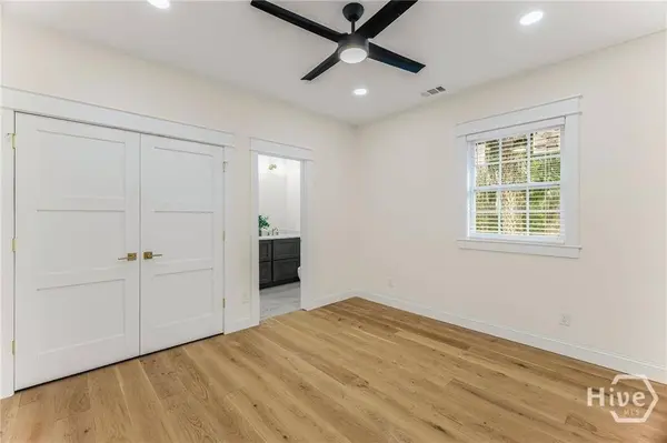 1223 E 38th ST, Savannah, GA 31404