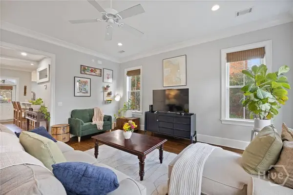 203 E 56th ST, Savannah, GA 31405