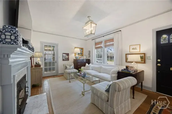 602 E 60th ST, Savannah, GA 31405