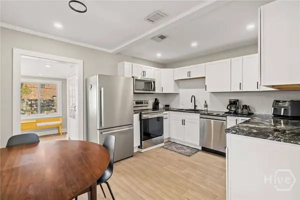 406 E 57th ST, Savannah, GA 31405