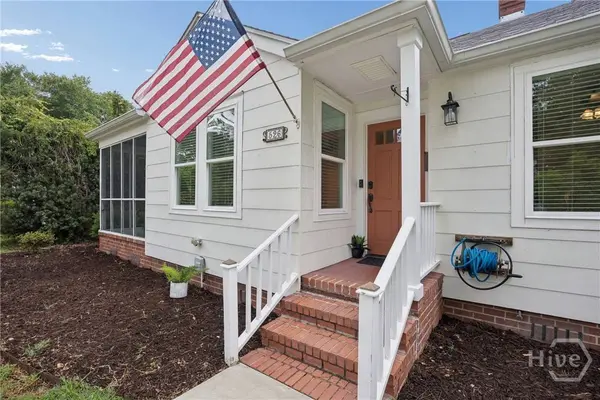526 E 56th ST, Savannah, GA 31405
